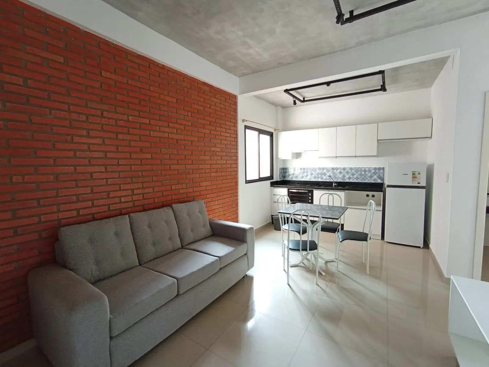 GRAN OPORTUNIDAD DE INVERSION, MONOAMBIENTE TIPO LOFT Amoblado y equipado km 8,5, CDE — foto 1