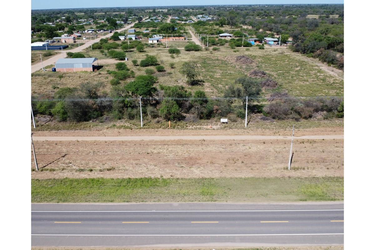¡Oportunidad Imperdible para Inversionistas! Se ofrece a la venta un terreno comercial sin habitar en Filadelfia, Boquer — foto 1