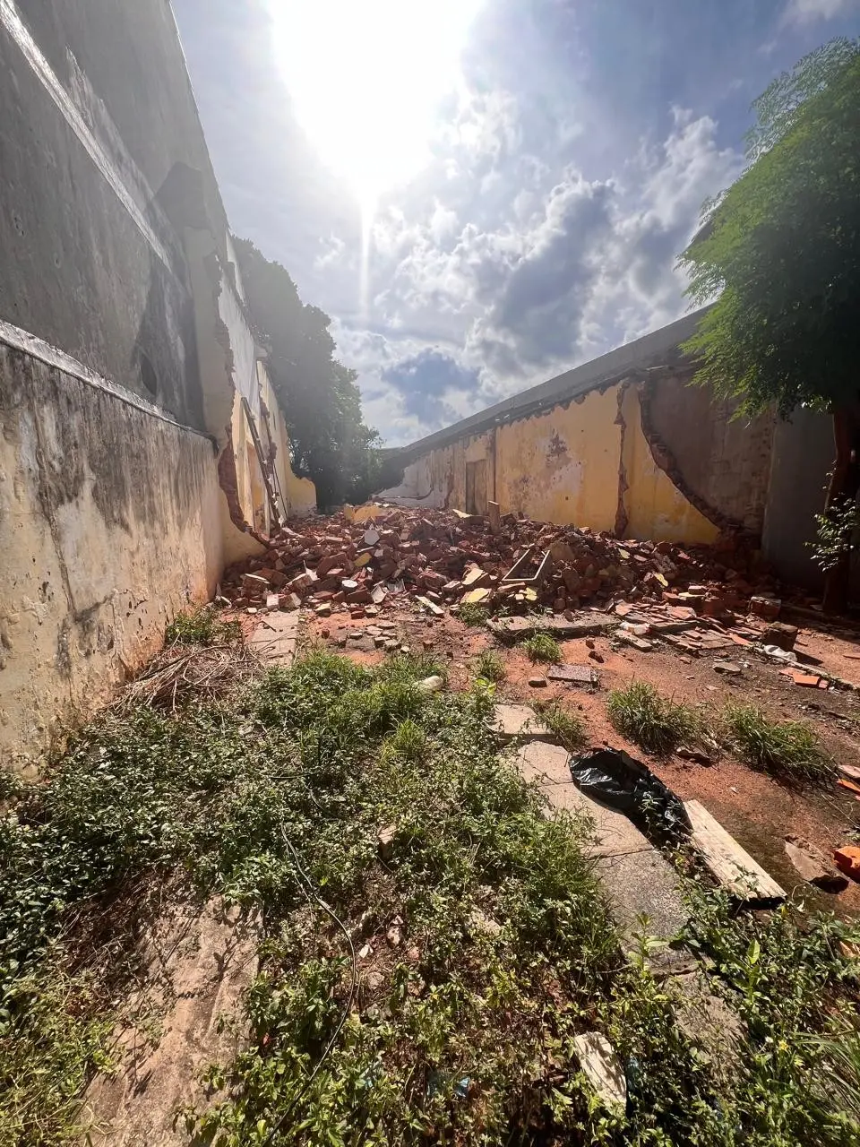 En Venta Terreno en Barrio Catedral de Asunción V240 — photo 1