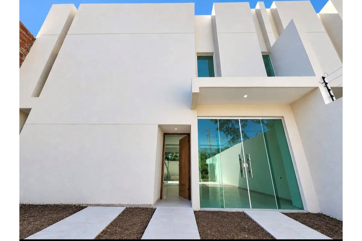Dúplex a estrenar en Luque, a pasos de l Av. Campo Vía, con salida . Amplios espacios, excelente distribución  — photo 1