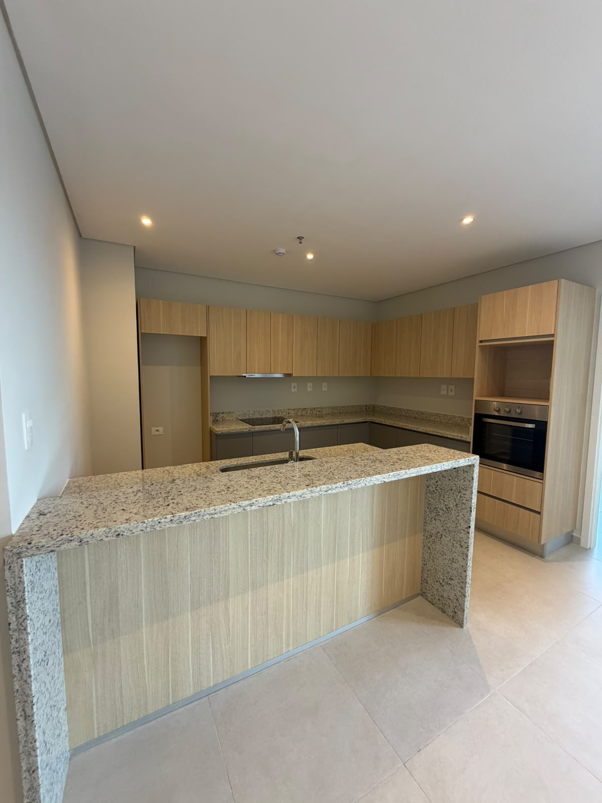 Alquiler - Departamento De 2 Dormitorios Villamorra — Foto 1