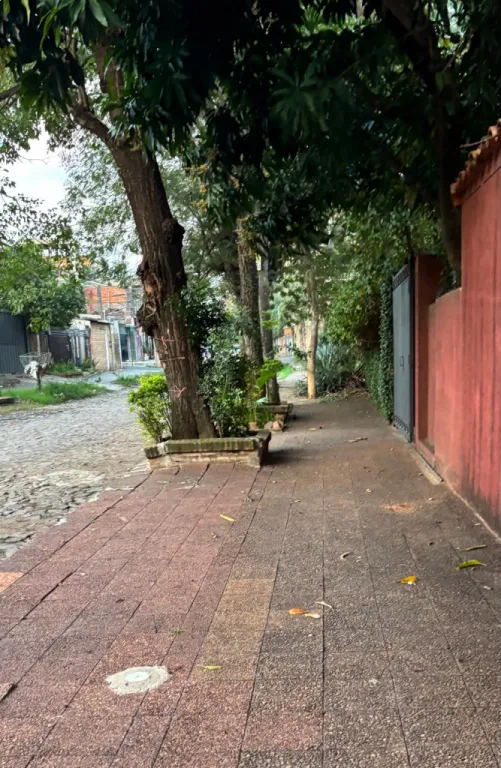 Hermosa casa familiar rodeada de verde y naturaleza — foto 1