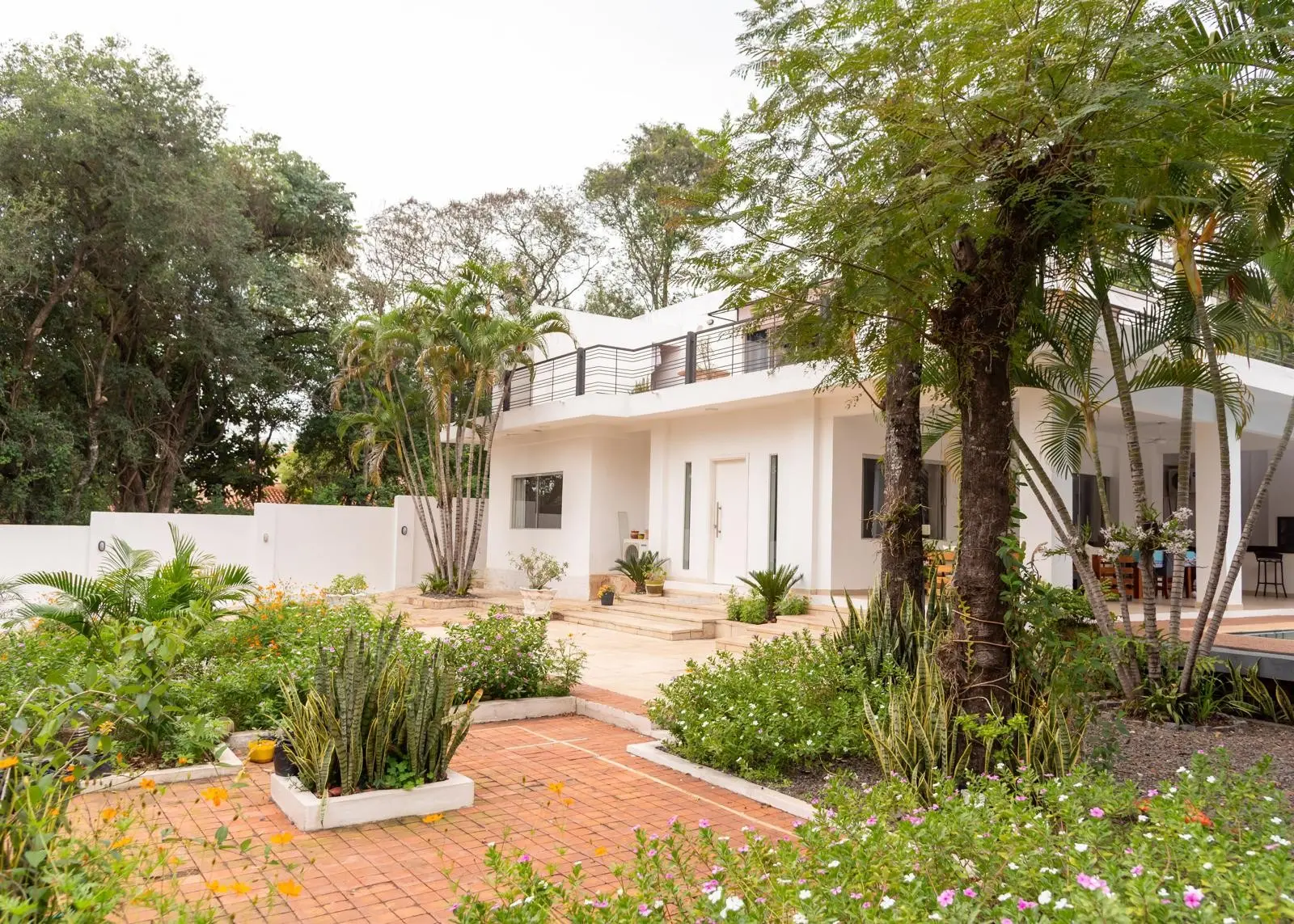 EXCLUSIVA CASA QUINTA EN SAN BERNARDINO: UN PARAÍSO PRIVADO PARA INVERSIONISTAS Y FAMILIAS — foto 1
