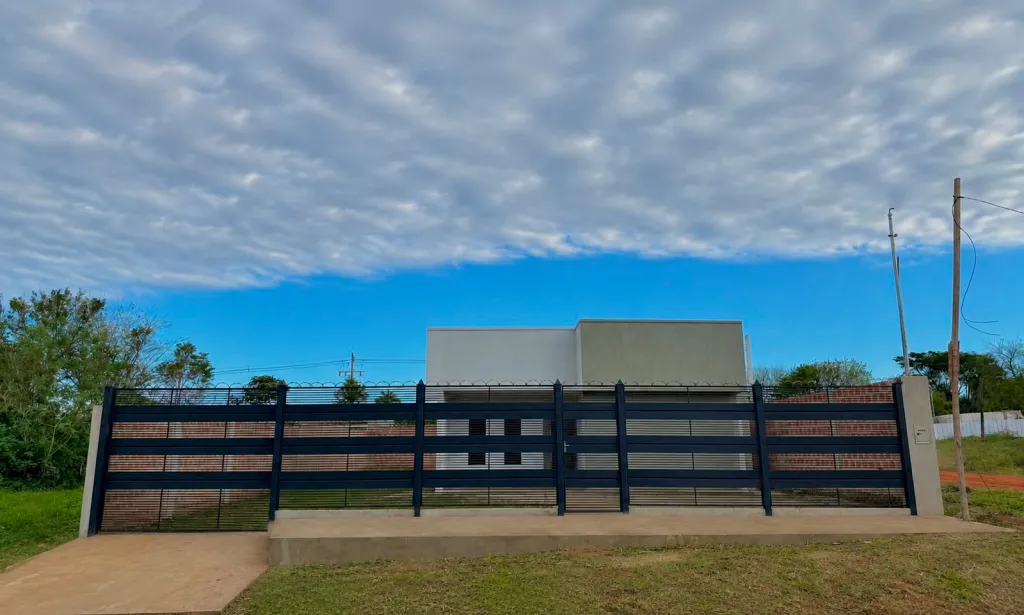 Vendo Casa de 3 dormitorios A ESTRENAR en Capiata Ruta 2 km 21 zon Fideos Federal — Foto 1