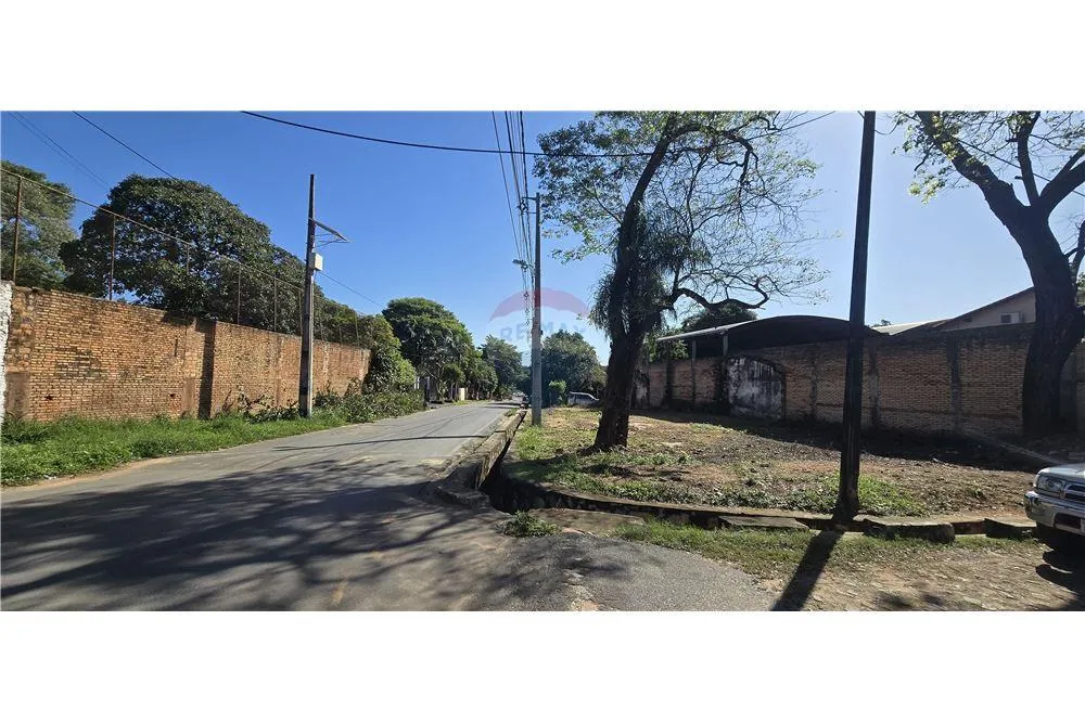 EN VENTA TERRENO EN LUQUE - PRIMER BARRIO — foto 1