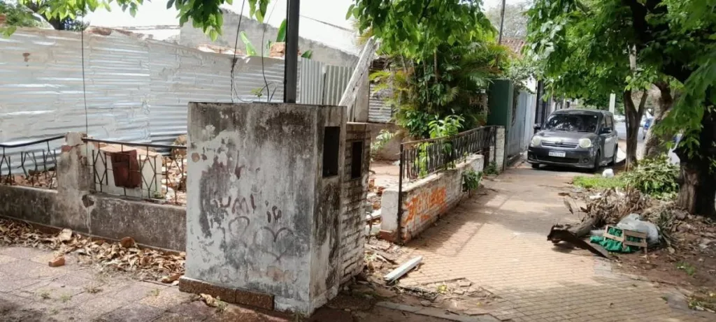 Vendo Terreno en Barrio Mburicao — foto 1