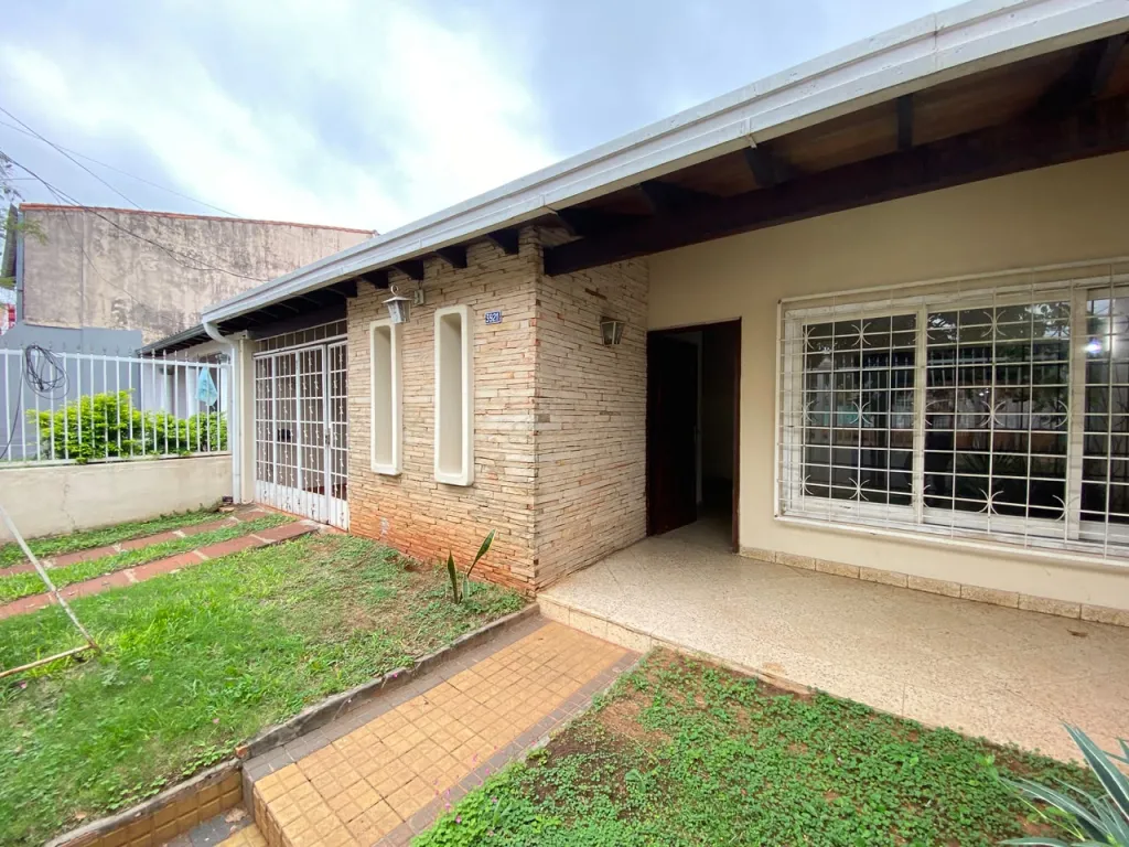 Bº MBURICAO NAZARETH: OPORTUNIDAD DE INVERSIÓN! 474 M2, HERMOSA CASA CHALET EN VENTA. — foto 1
