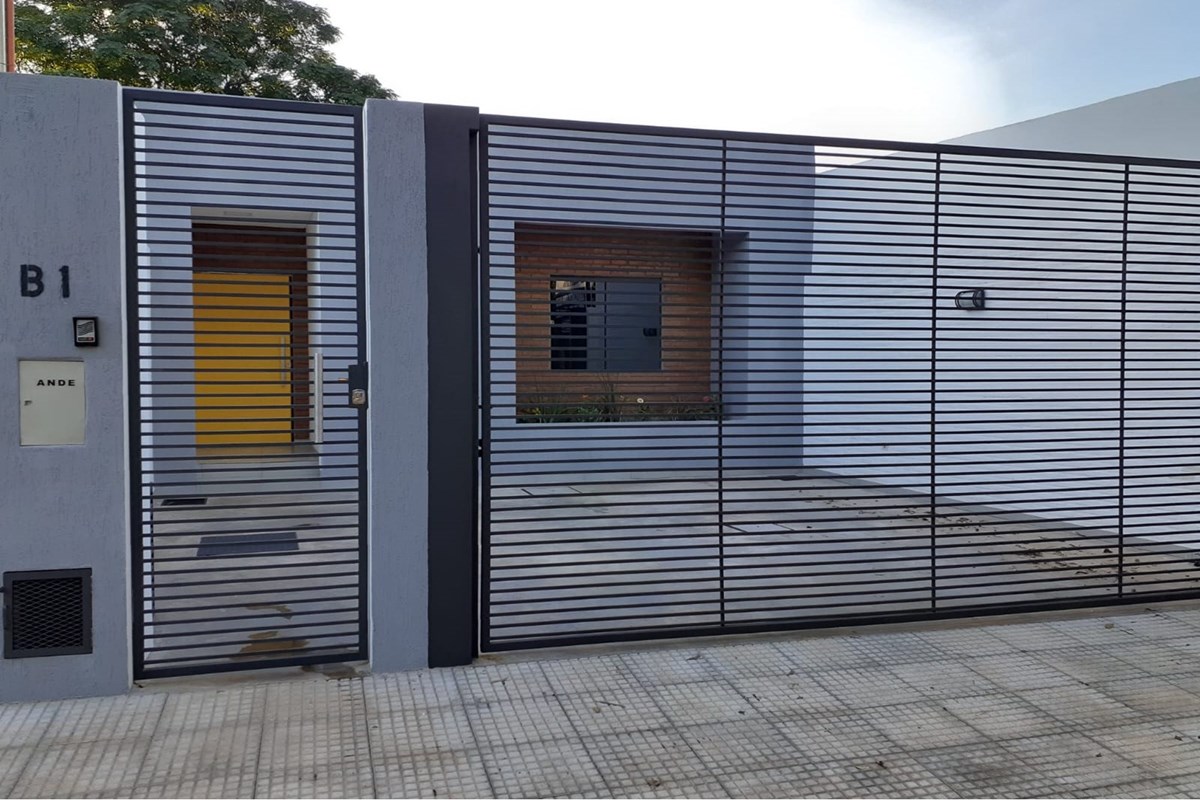 Descubrí el encanto de vivir en este moderno dúplex en la codiciada zona de Capilla del Monte, San Lorenzo, Central, Par — photo 1