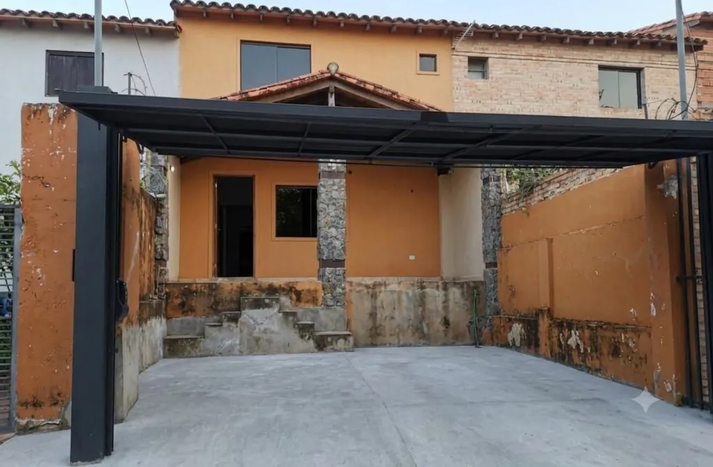 VENDO CASA TIPO DUPLEX EN ZEBALLOS CUE LIMITE CON LOMA PYTA — foto 1