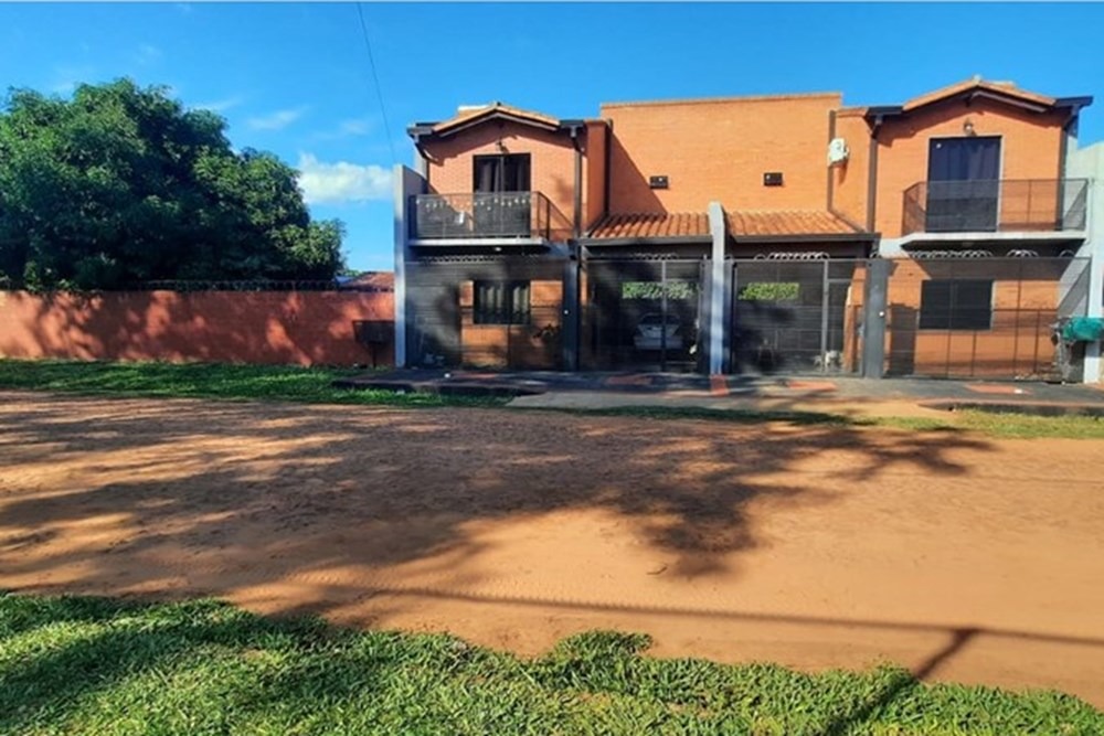 OPORTUNIDAD DE INVERSION - DUPLEX CON TERRENO EN VENTA - ZONA REDUCTO — foto 1
