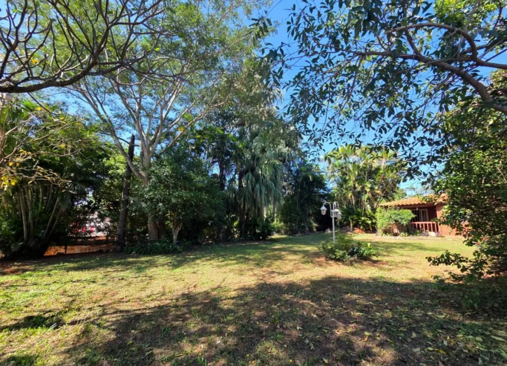 EN VENTA - AMPLIA PROPIEDAD EN LAMBARE, BARRIO SAN ISIDRO — foto 1