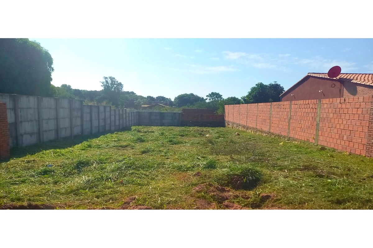 Terreno en venta Barrio Mora Cué, Luque
— foto 1