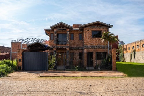 Casa - Venta - Mariano Roque Alonso, Central, Paraguay — foto 1