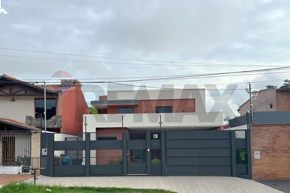 Casa en venta en Fernando de la Mora — photo 1