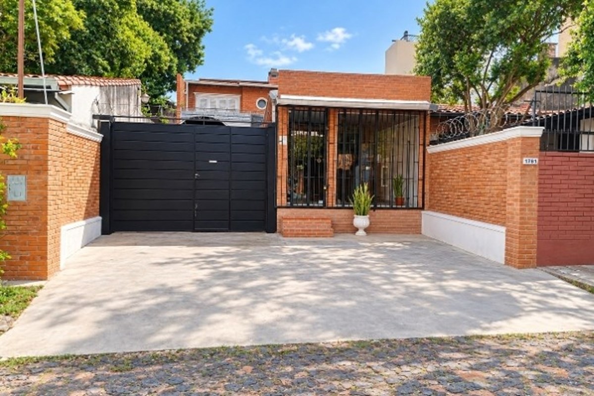 🏡 Residencia con Salón Comercial en Venta Excelente Ubicación✅
— photo 1