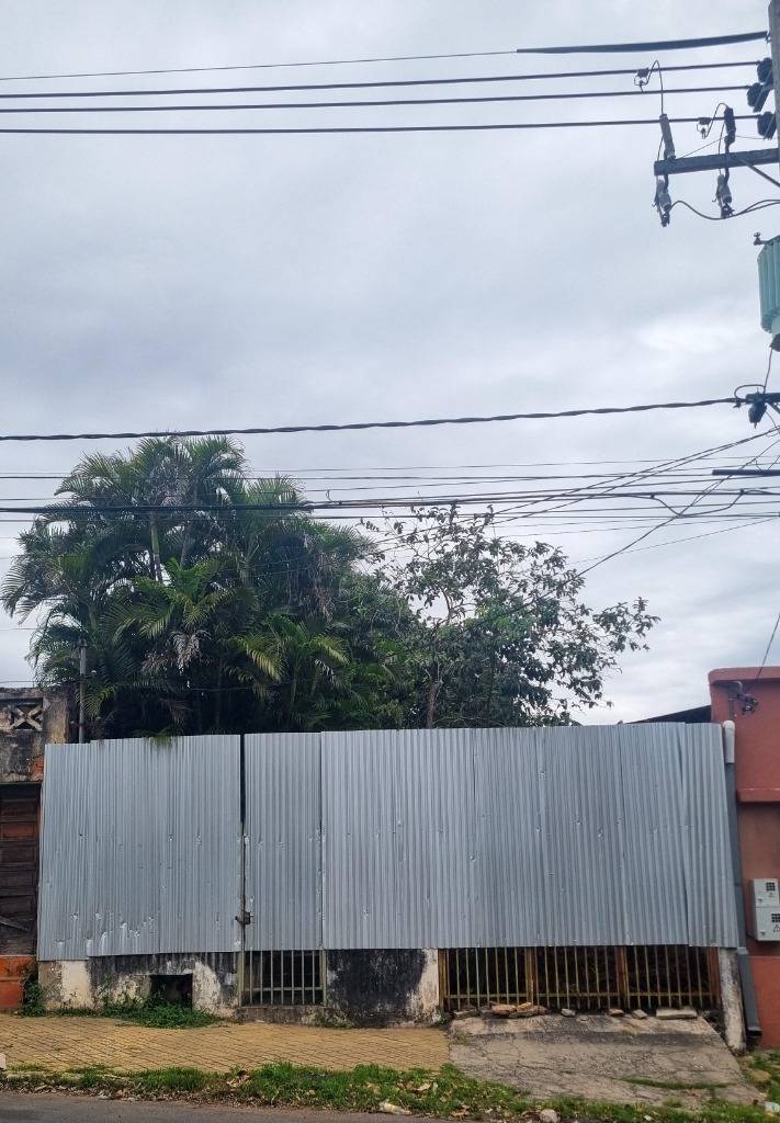 Terreno 320 m² sobre Comandante Gamarra | Sajonia — photo 1