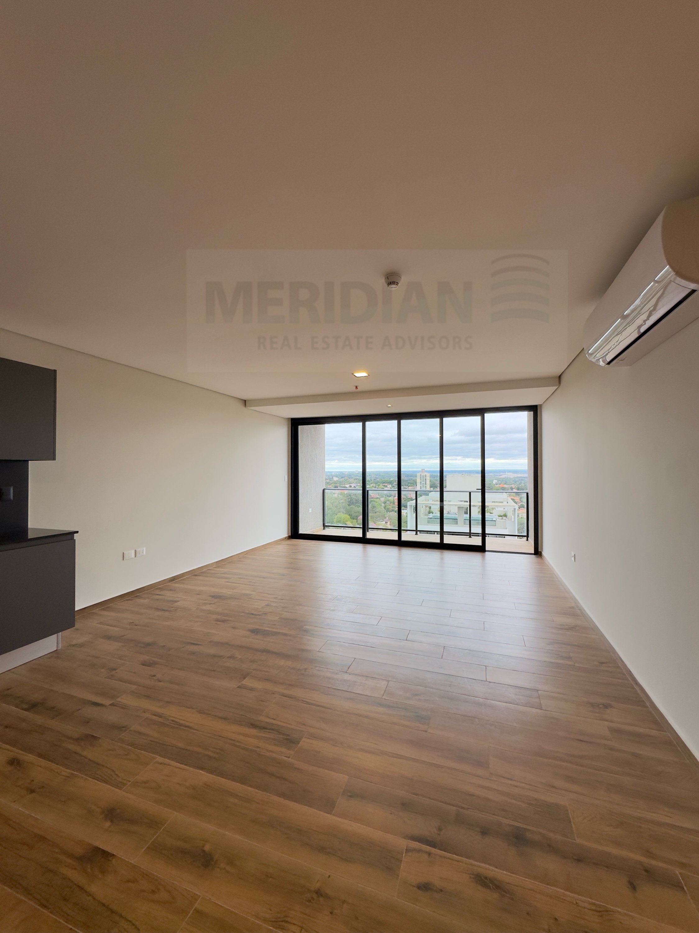Departamento en venta de 3 habitaciones a pasos del Shopping del Sol. — photo 1