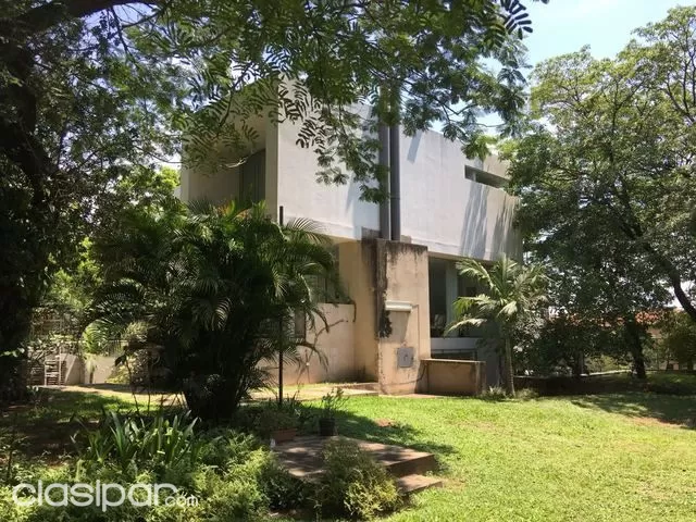 VENDO - Espectacular casa minimalista a estrenar frente al campo de golf Yacht y Golf Club — foto 1