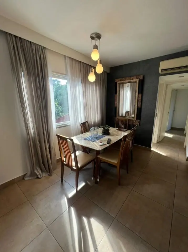 DEPTO EN VENTA DE 2 HABITACIONES + 3 BAÑOS, EN ZONA EMBAJADA AMERICANA — foto 1