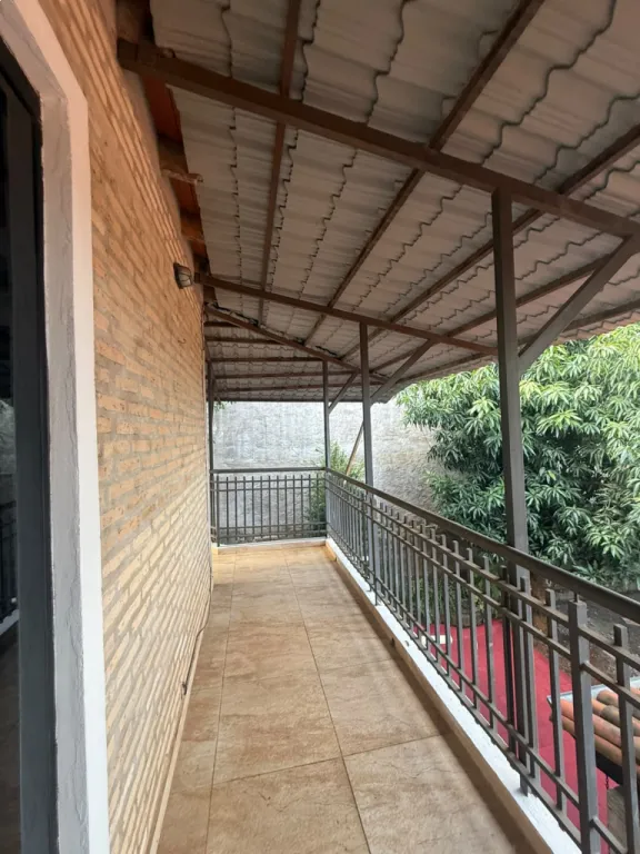 VENTA DE CASA + DEPARTAMENTO INDEPENDIENTE EN SAN LORENZO. — foto 1