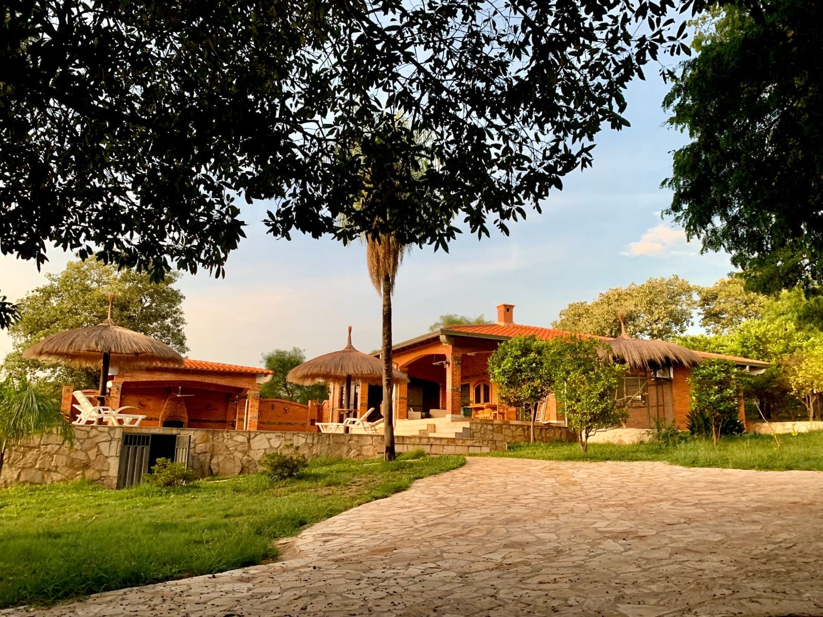 En Venta Casa quinta, rodeada de naturaleza, privacidad y excelente infraestructura, ideal para residencia familiar, descanso o inversión. — foto 1