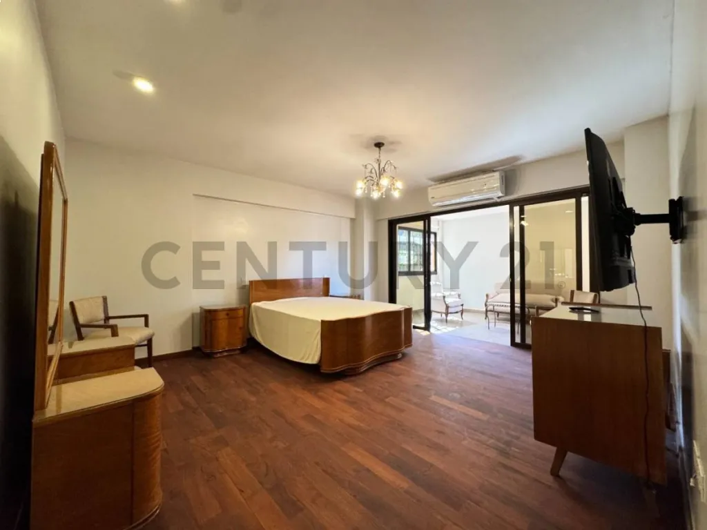VENDO PISO COMPLETO AMOBLADO DE 384 M2 - LAS MERCEDES — foto 1