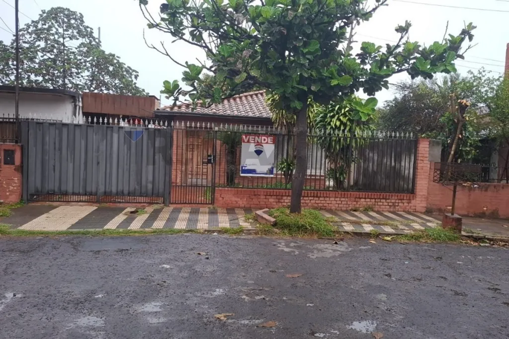 CASA EN BARRIO OBRERO — foto 1