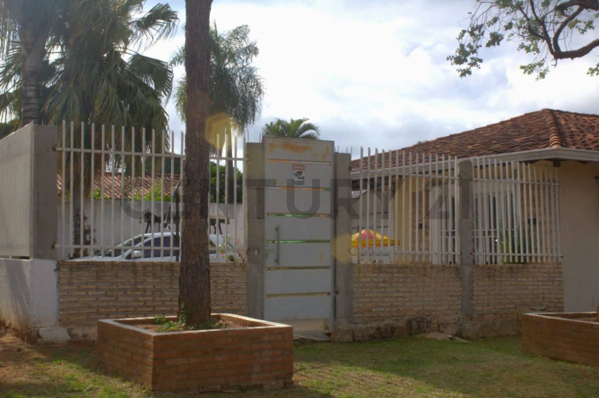 Casa moderna en venta en Mora Kué, Luque — foto 1