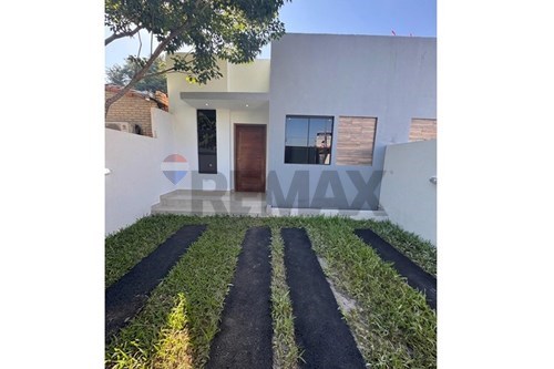 Chalet - Venta - Luque, Central, Paraguay — foto 1