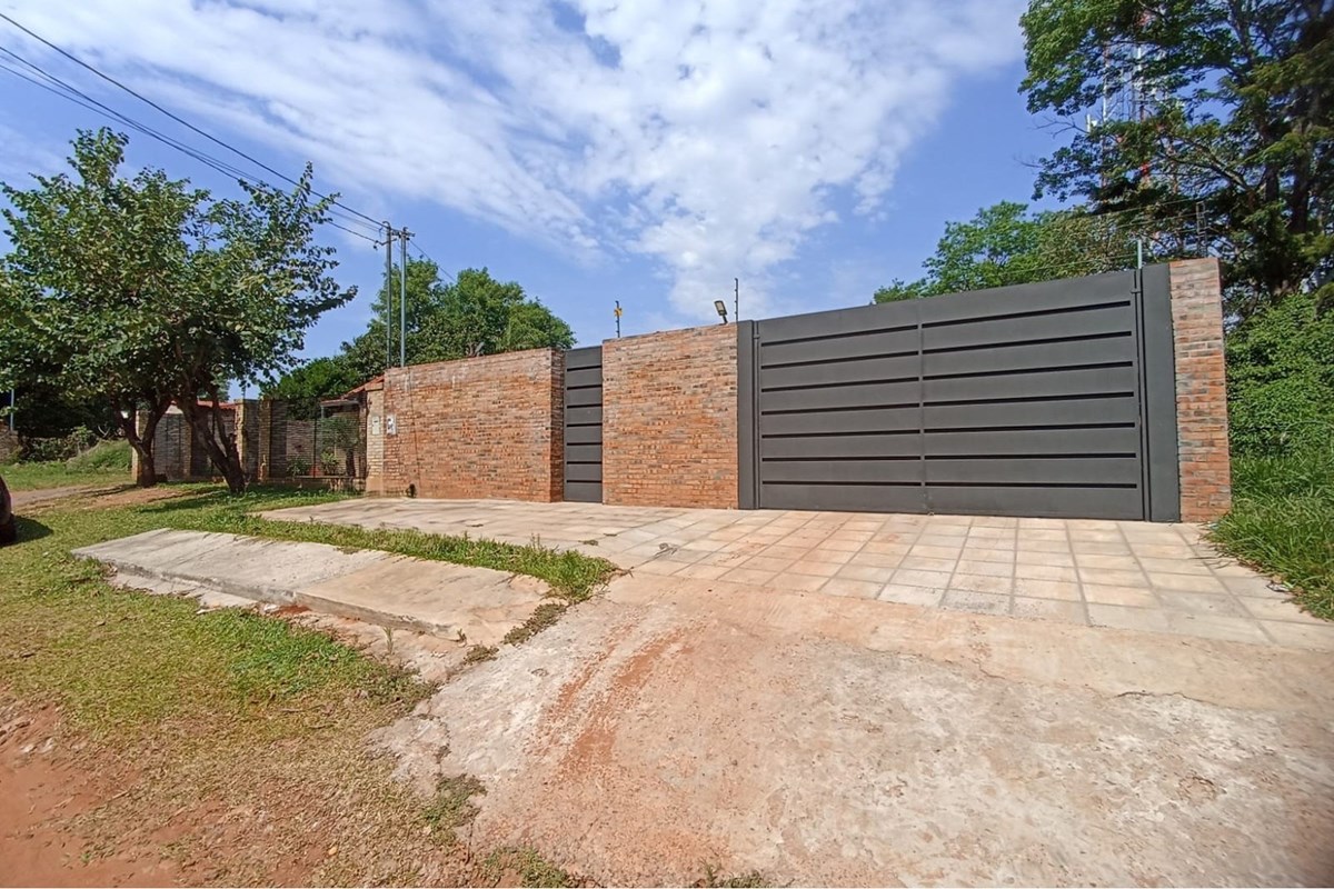 Ésta imperdible propiedad cuenta con 126 m2 que se distribuyen de la siguiente manera: — foto 1