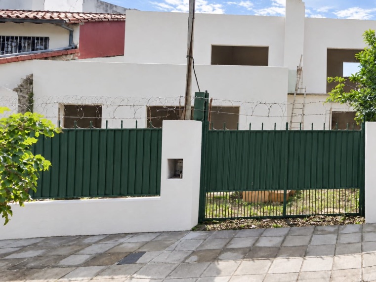 VENDO CASA A TERMINAR CERCA DE IDENTIFICACIONES — foto 1