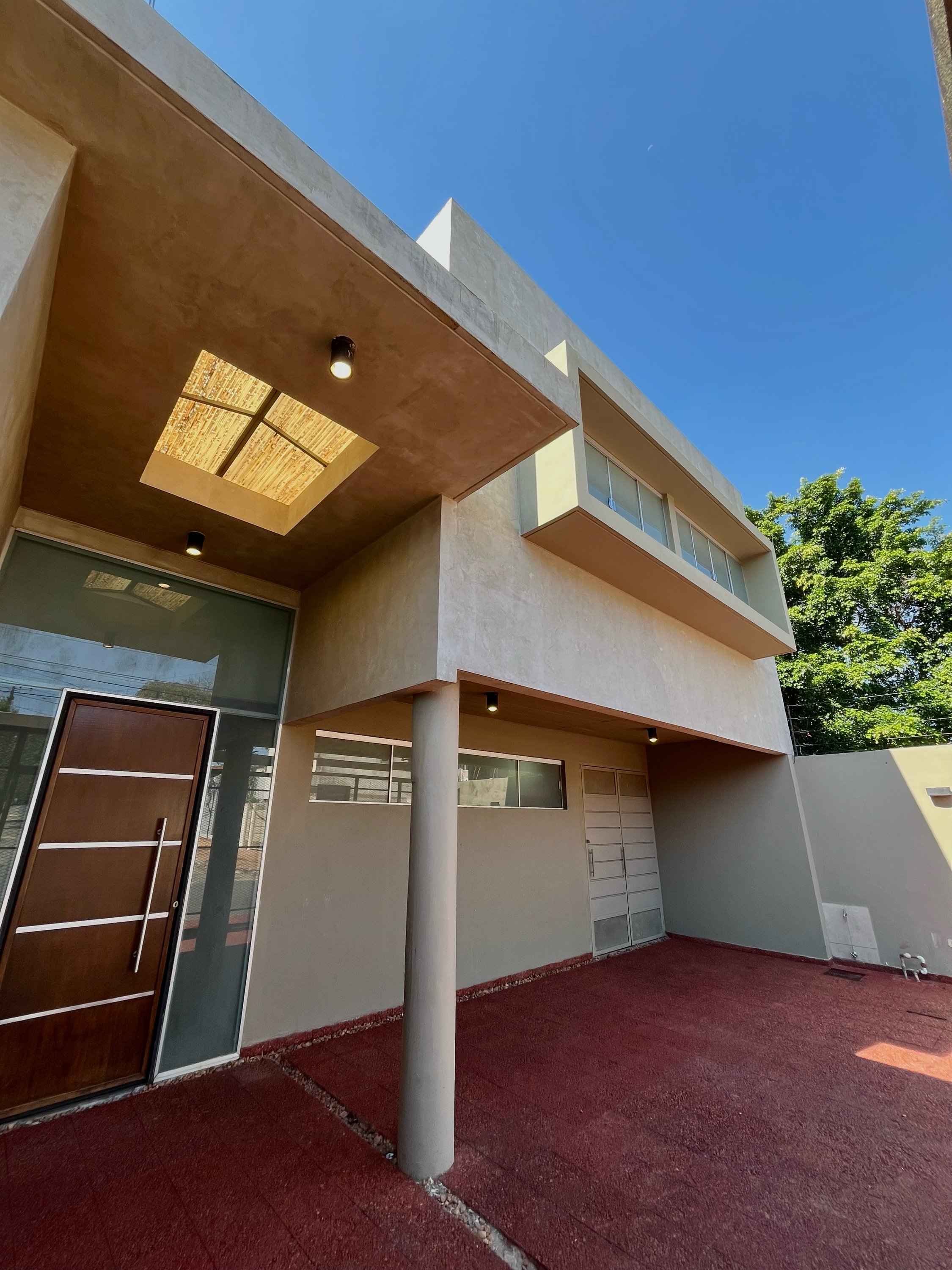 DUPLEX EN VENTA | LUQUE BARRIO VILLA ADELA — foto 1