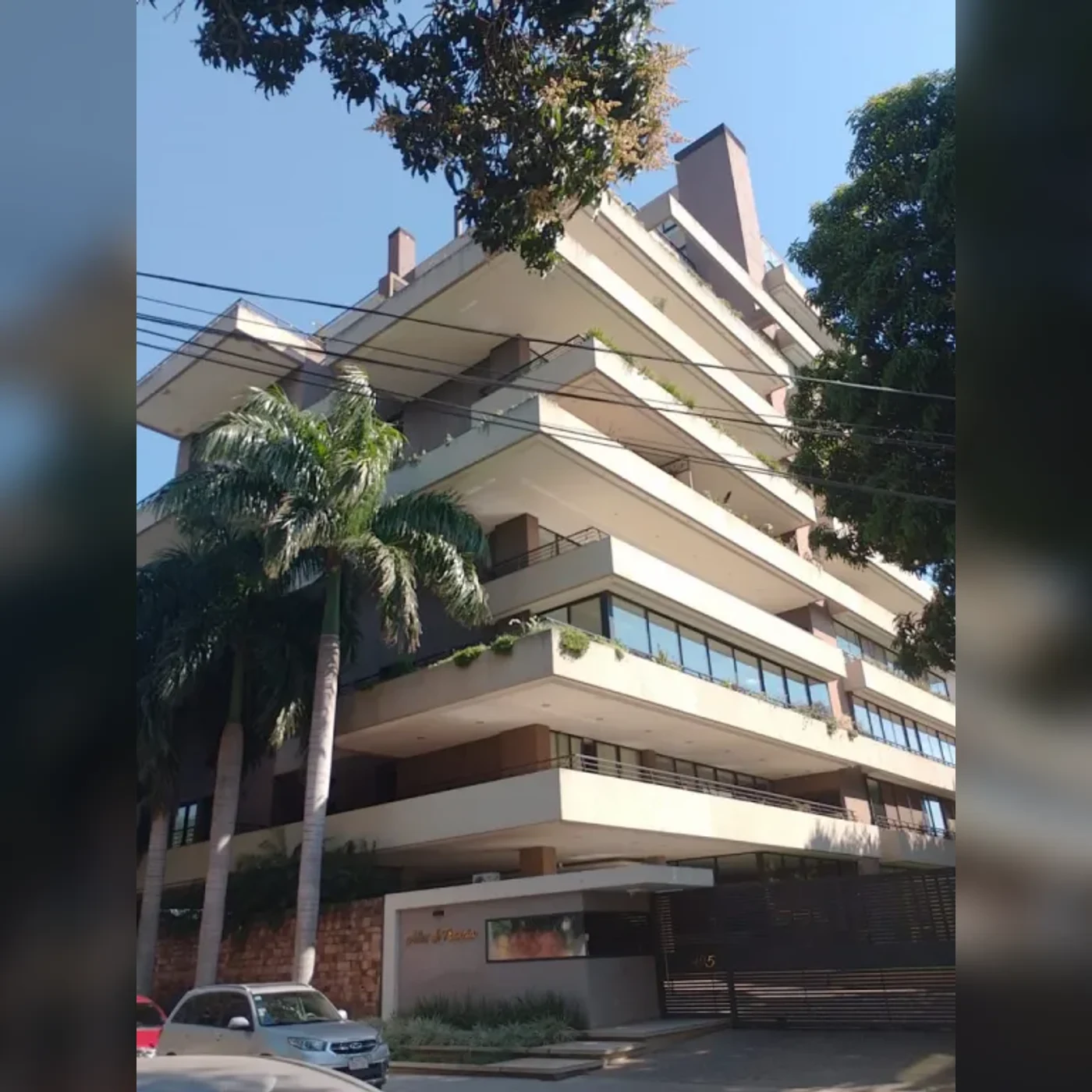 Altos de Francia · Esterno dell’edificio