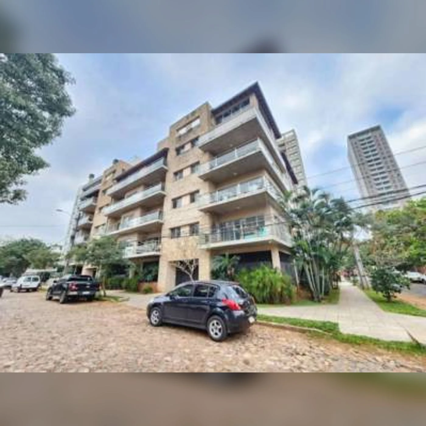 Le Paraguayen · Esterno dell’edificio