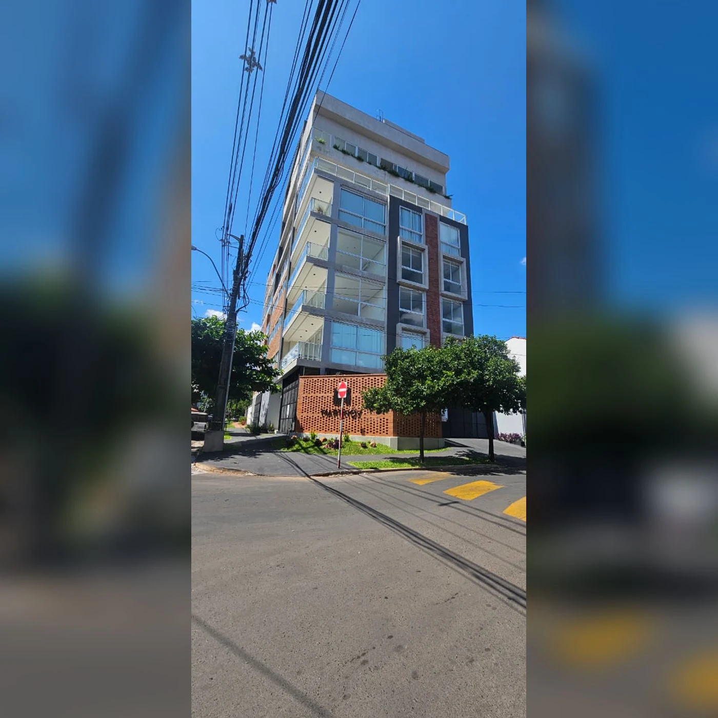 Martinov · Esterno dell’edificio