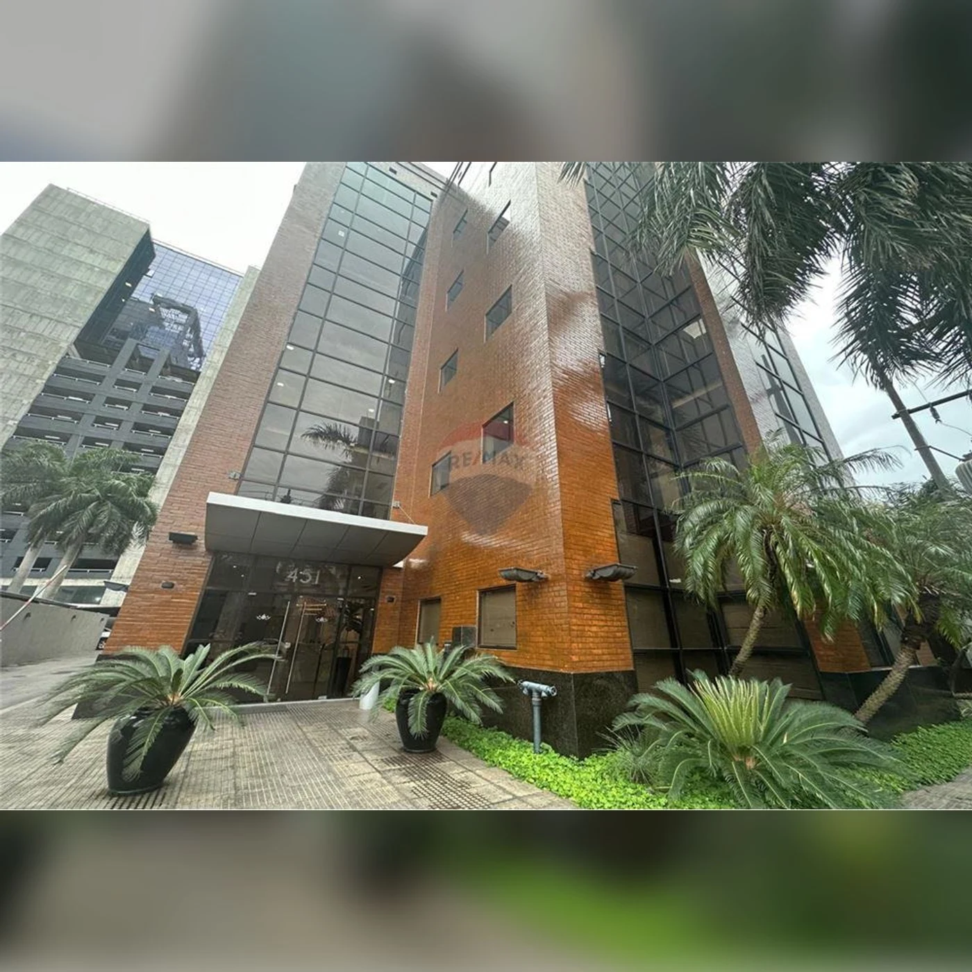Royal Tower · Esterno dell’edificio