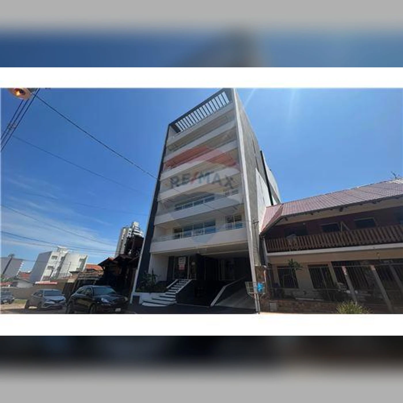 Elite One · Esterno dell’edificio