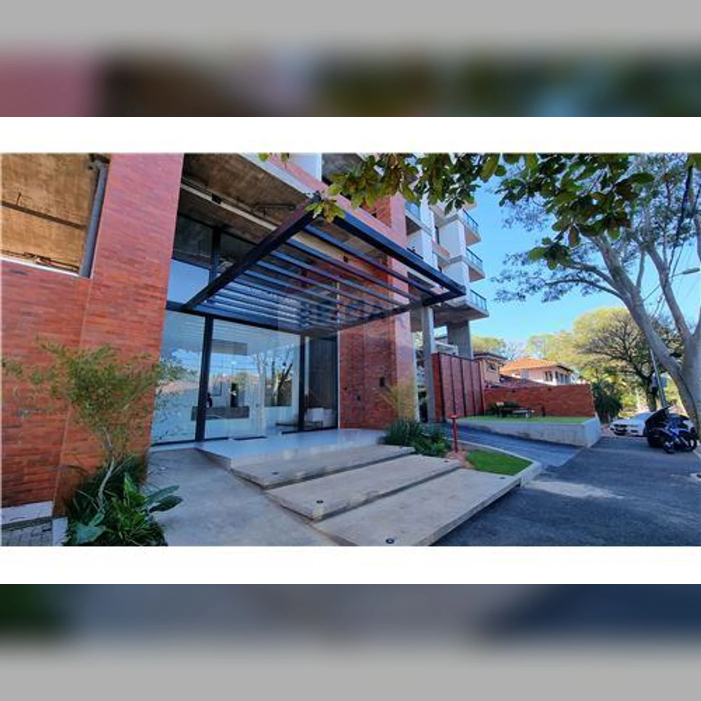 Flats del Sol · Esterno dell’edificio