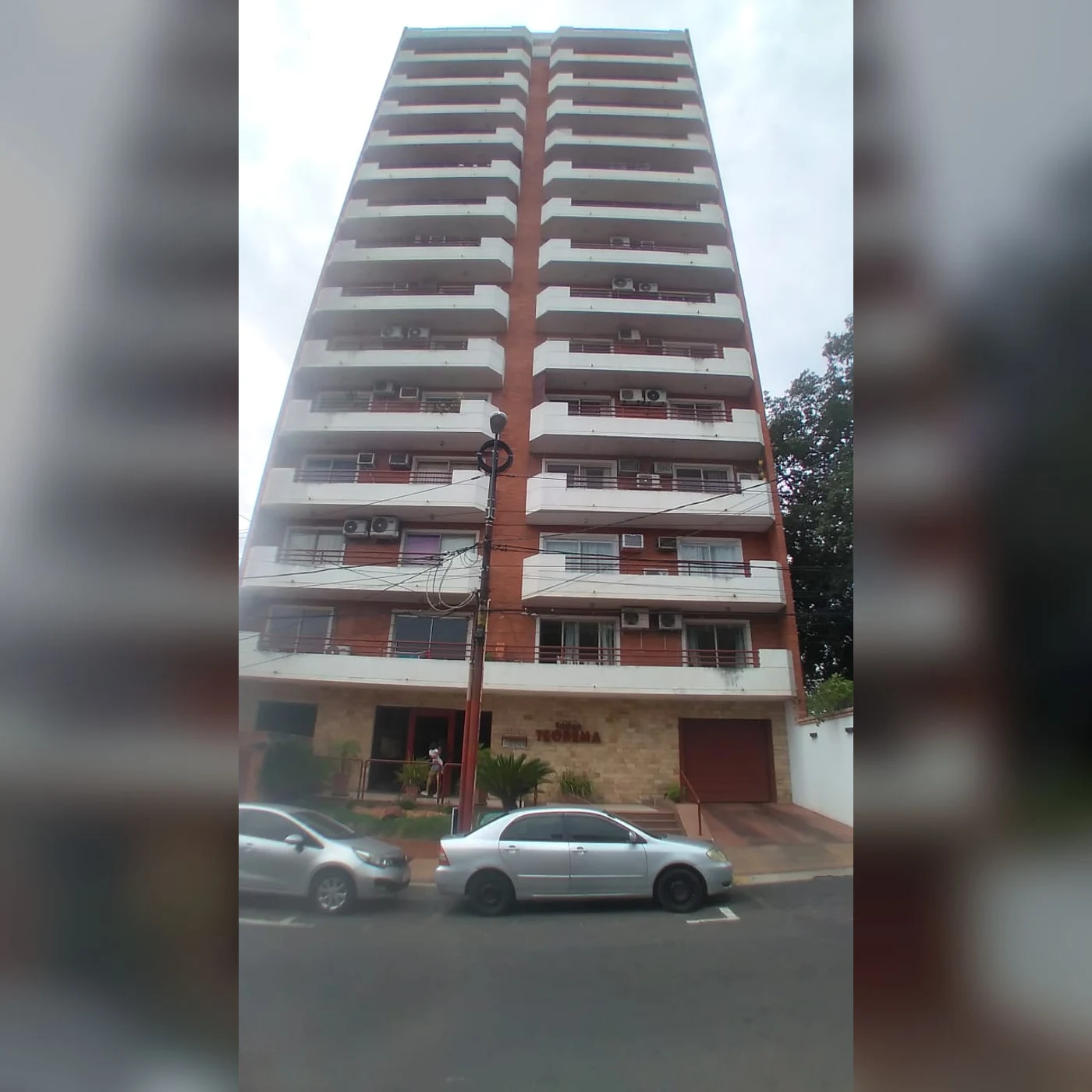 Teorema · Esterno dell’edificio