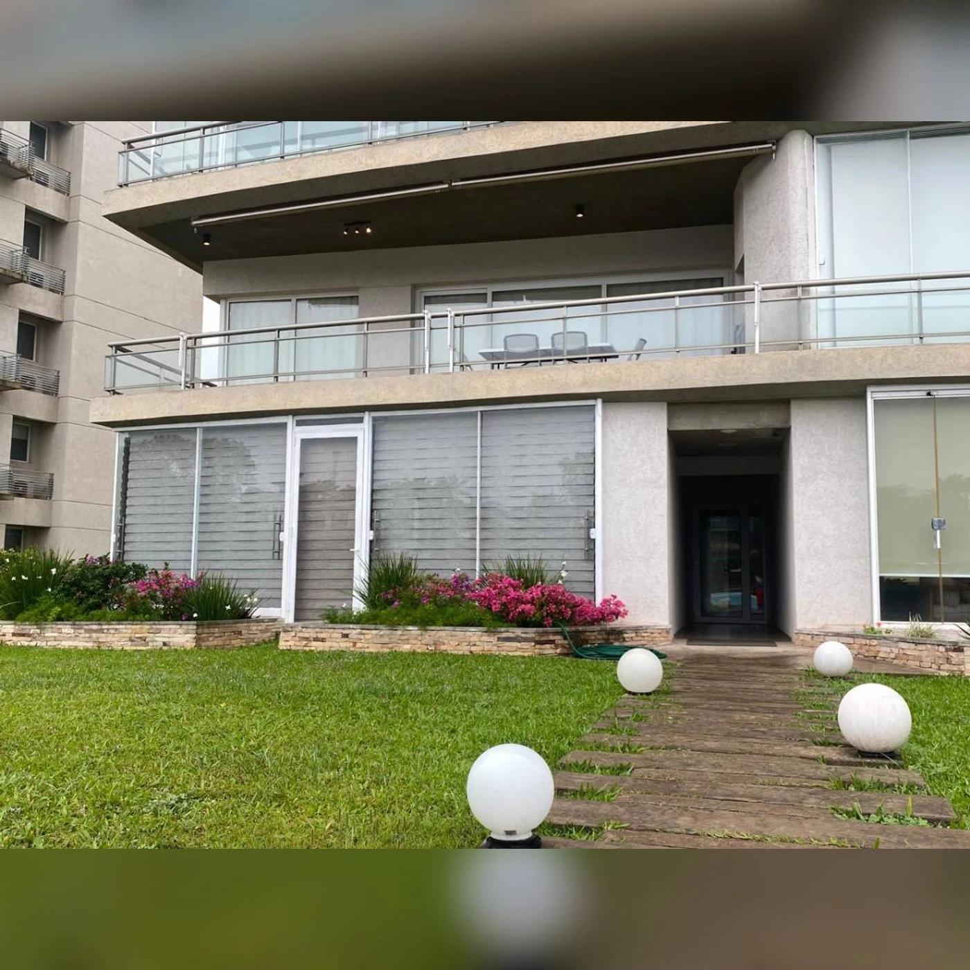 Bali 1 · Esterno dell’edificio