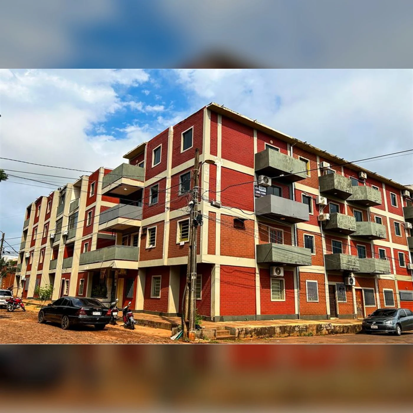 Italia II · Esterno dell’edificio
