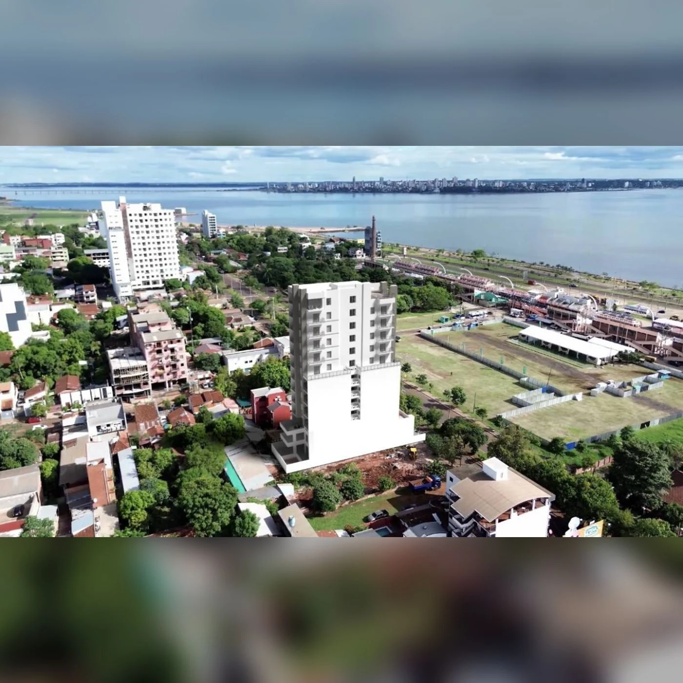 Marea del Paraná · Esterno dell’edificio