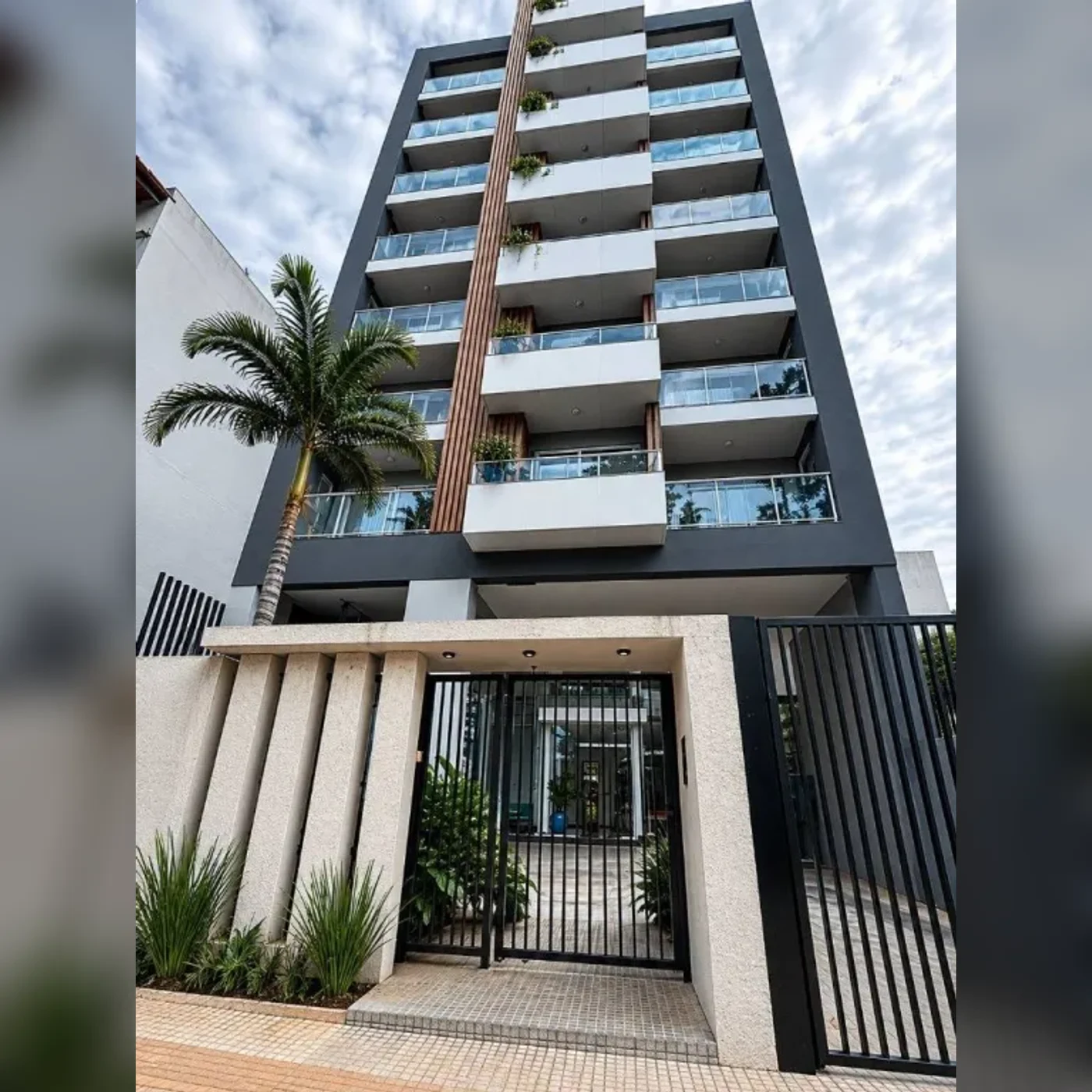 Pampidos · Esterno dell’edificio