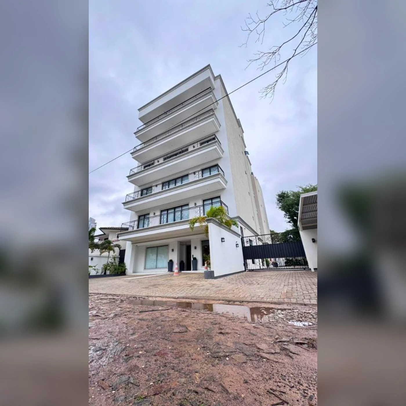 Emperador · Extérieur de l’immeuble