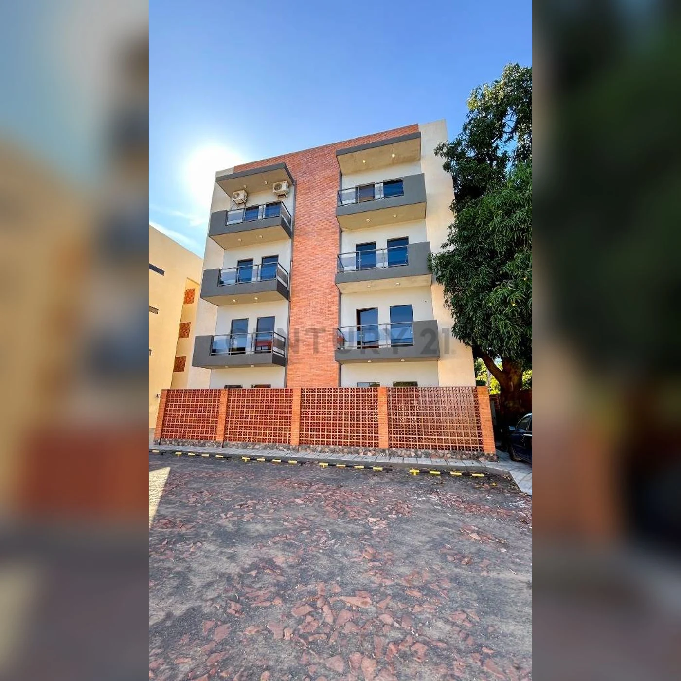 Boulevard · Esterno dell’edificio